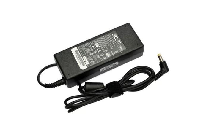 CHARGEUR LAPTOP ACER 19V/3.42A  5.5*1.7 (320)