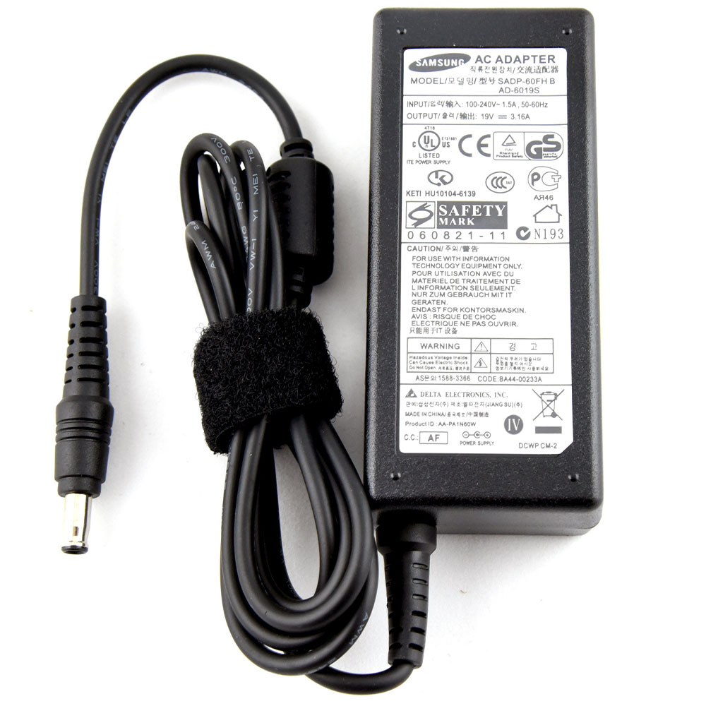 CHARGEUR SAMSUNG 19V/3.16A / 5.0*3.0 (cartonné)